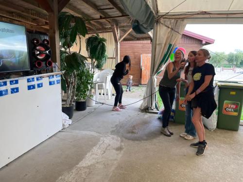 27a4e173-1076-40bb-be19-747a4f9a224f